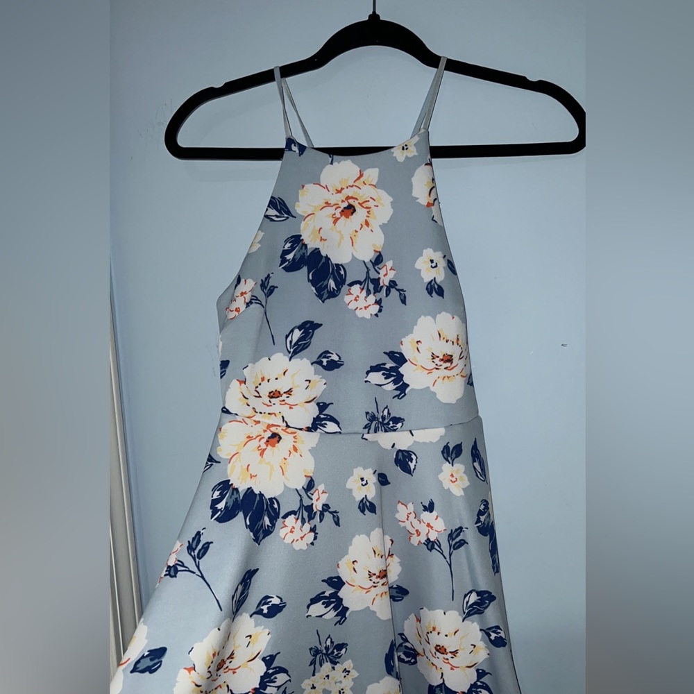 Floral blue mini dress 💙